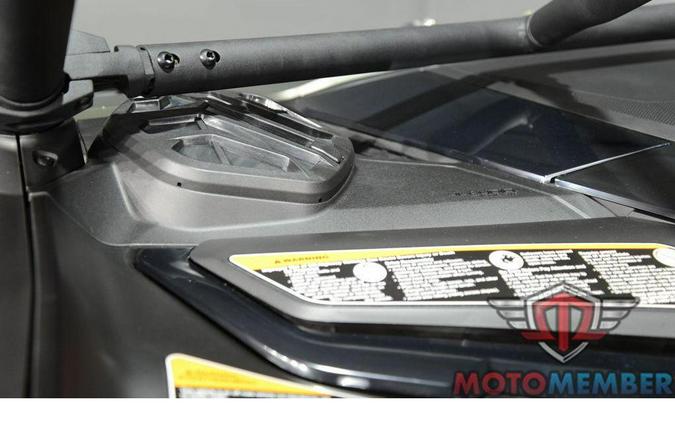 2026 Can-Am Maverick R X rc