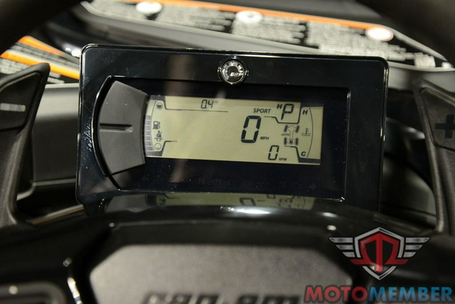 2026 Can-Am Maverick R X Rc