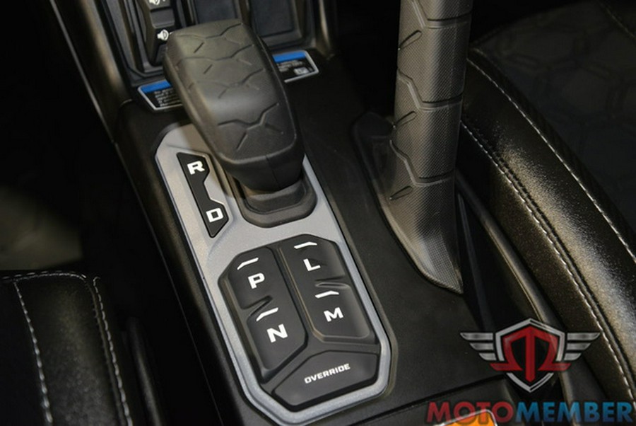 2026 Can-Am Maverick R X Rc