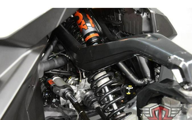 2026 Can-Am Maverick R X rc