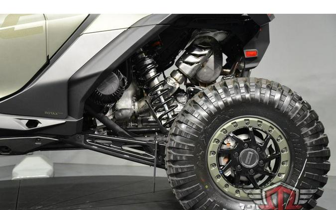 2026 Can-Am Maverick R X rc