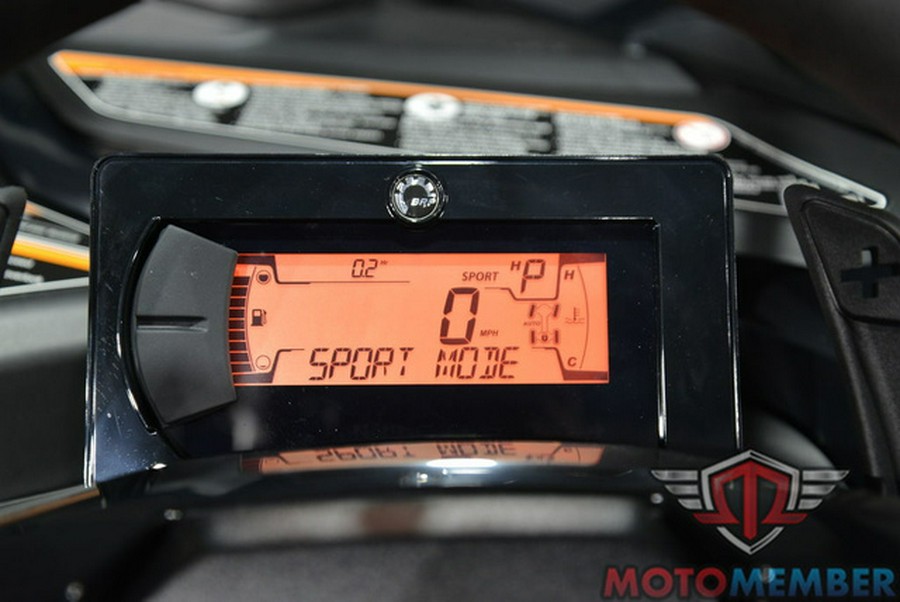 2026 Can-Am Maverick R X Rc