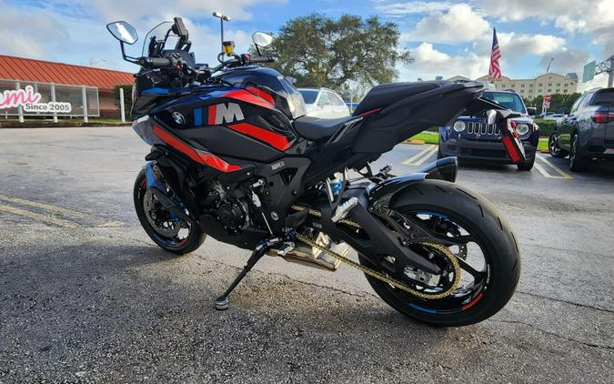 2026 BMW M 1000 XR