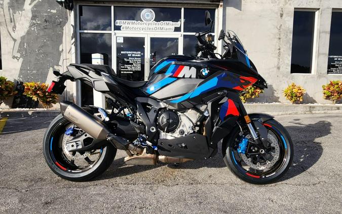 2026 BMW M 1000 XR