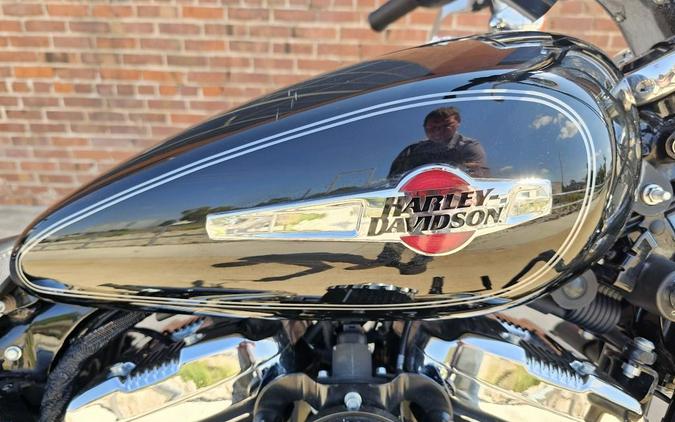 2014 Harley-Davidson Sportster® 1200 Custom