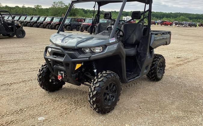 2024 Can-Am Defender XT HD10