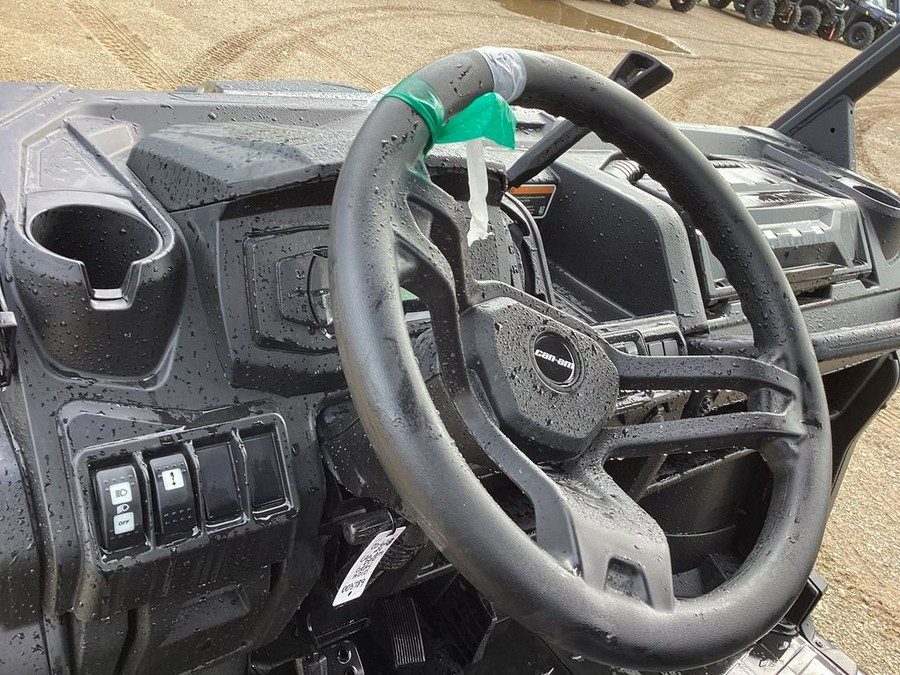 2024 Can-Am Defender XT HD10
