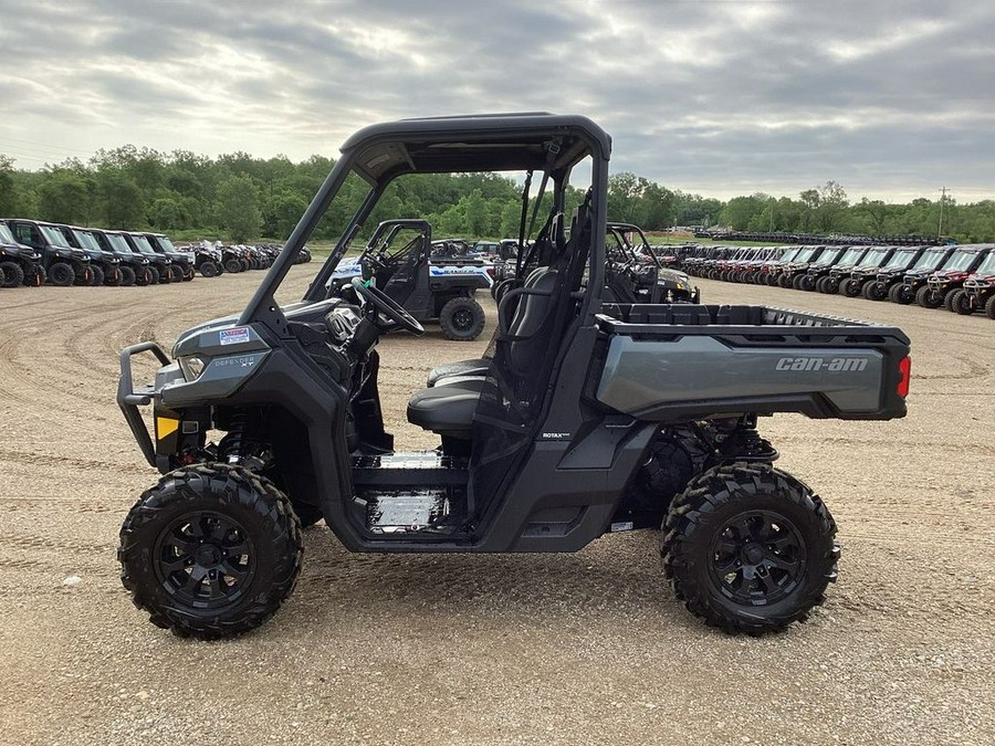 2024 Can-Am Defender XT HD10