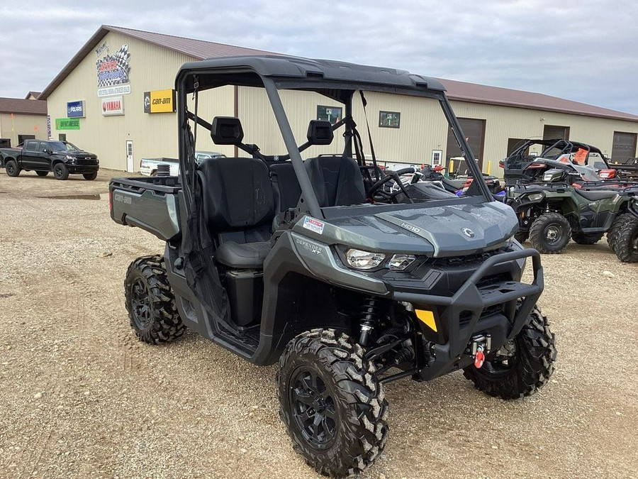 2024 Can-Am Defender XT HD10