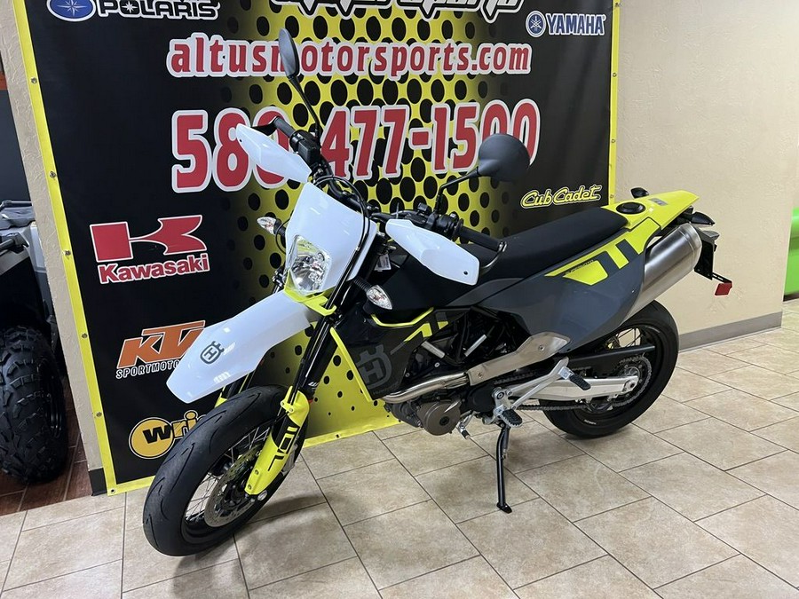 2024 Husqvarna® 701 Supermoto