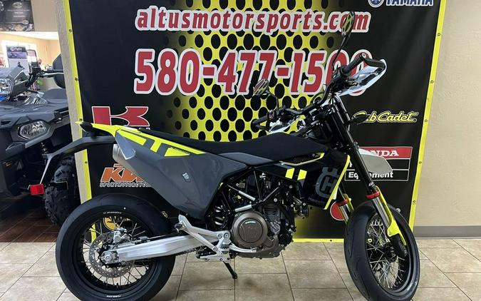 2024 Husqvarna® 701 Supermoto