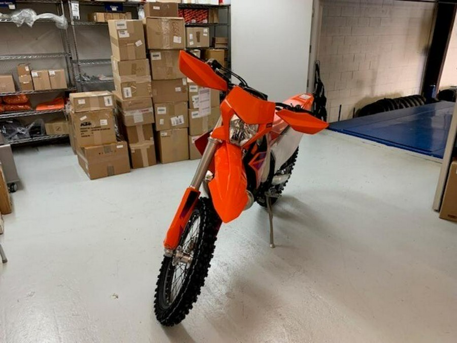 2024 KTM 250 XC-W - Orange