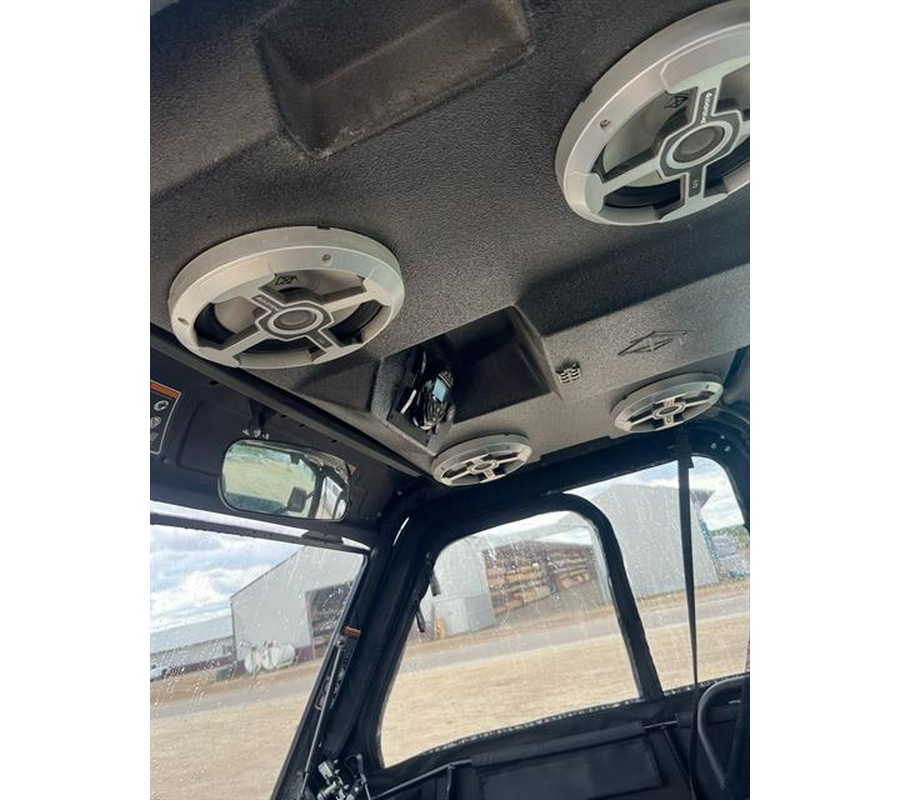 2020 Can-Am Defender XT HD8