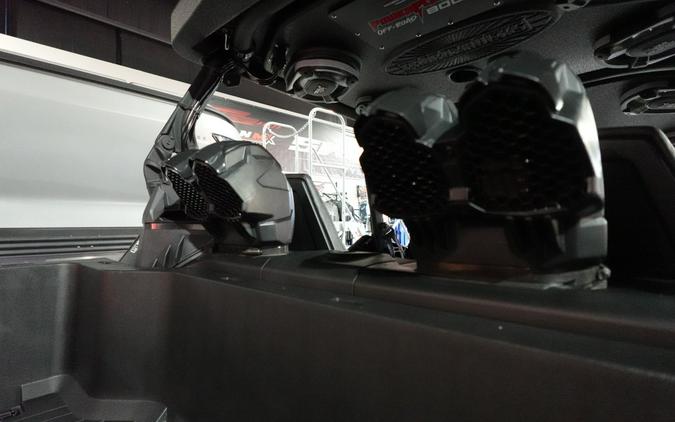 2026 Can-Am Commander MAX X MR