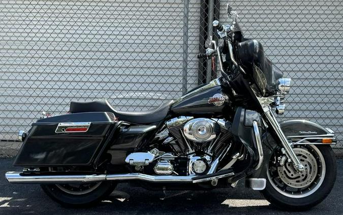 2006 Harley-Davidson® FLHTCUI - Ultra Classic® Electra Glide®