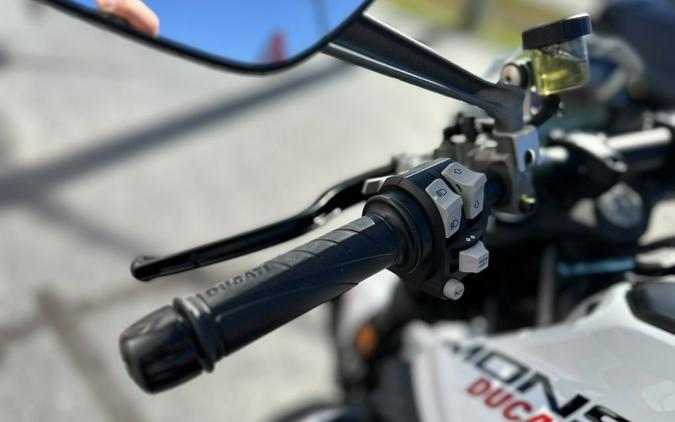 2025 Ducati Monster Plus Iceberg White - 009758