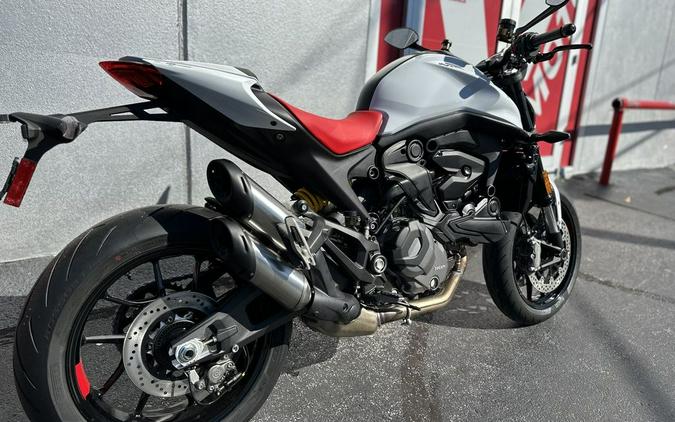 2025 Ducati Monster Plus Iceberg White - 009758