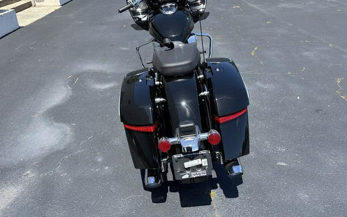 2026 Indian Challenger Limited 112 W/Powerband Audio Black Metallic