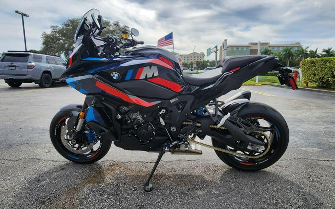 2026 BMW M 1000 XR