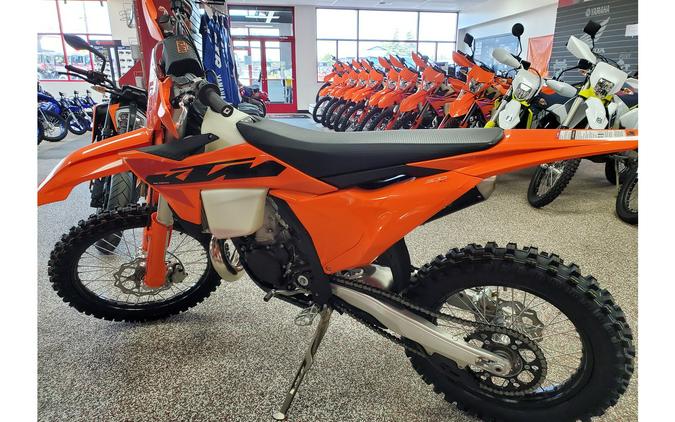 2025 KTM XC 300