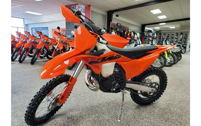 2025 KTM XC 300