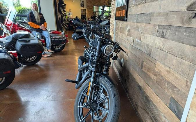 2020 Harley-Davidson® XL883N - Sportster® Iron 883™