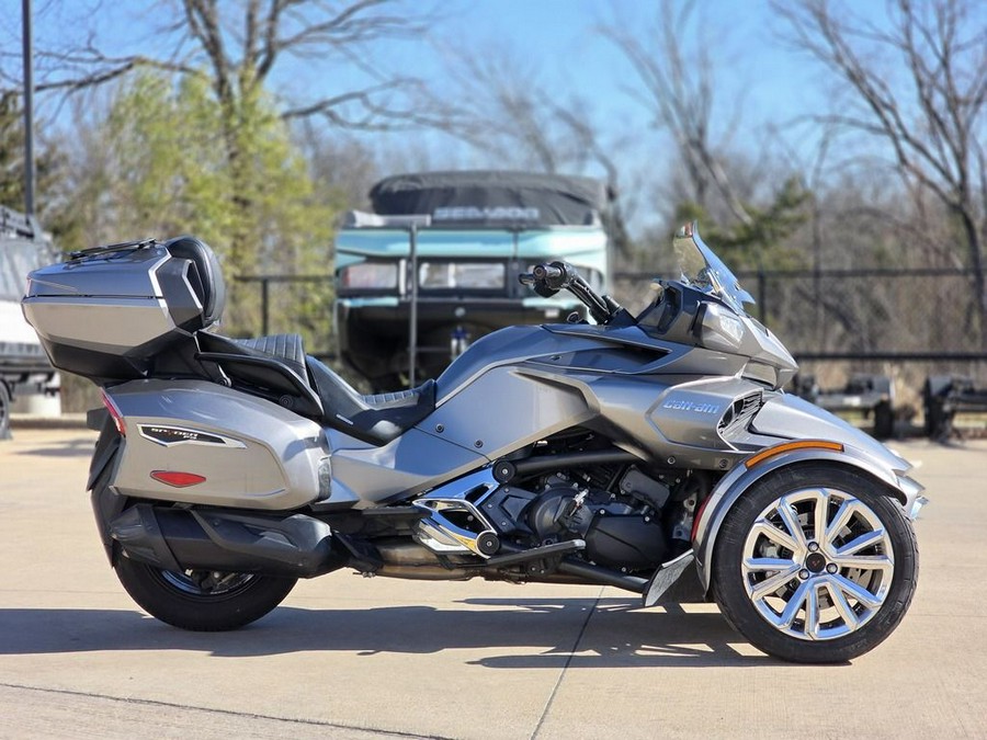 2017 Can-Am® Spyder® F3 Limited 6-Speed Semi-Automatic (SE6)