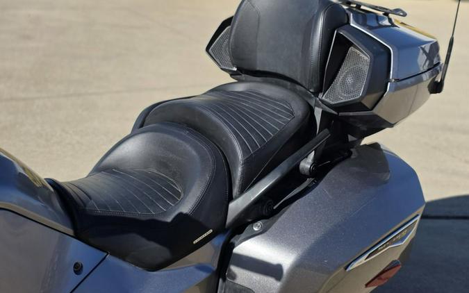 2017 Can-Am® Spyder® F3 Limited 6-Speed Semi-Automatic (SE6)