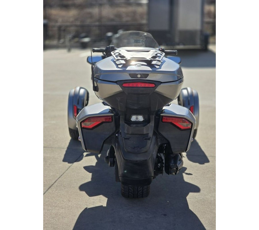 2017 Can-Am® Spyder® F3 Limited 6-Speed Semi-Automatic (SE6)