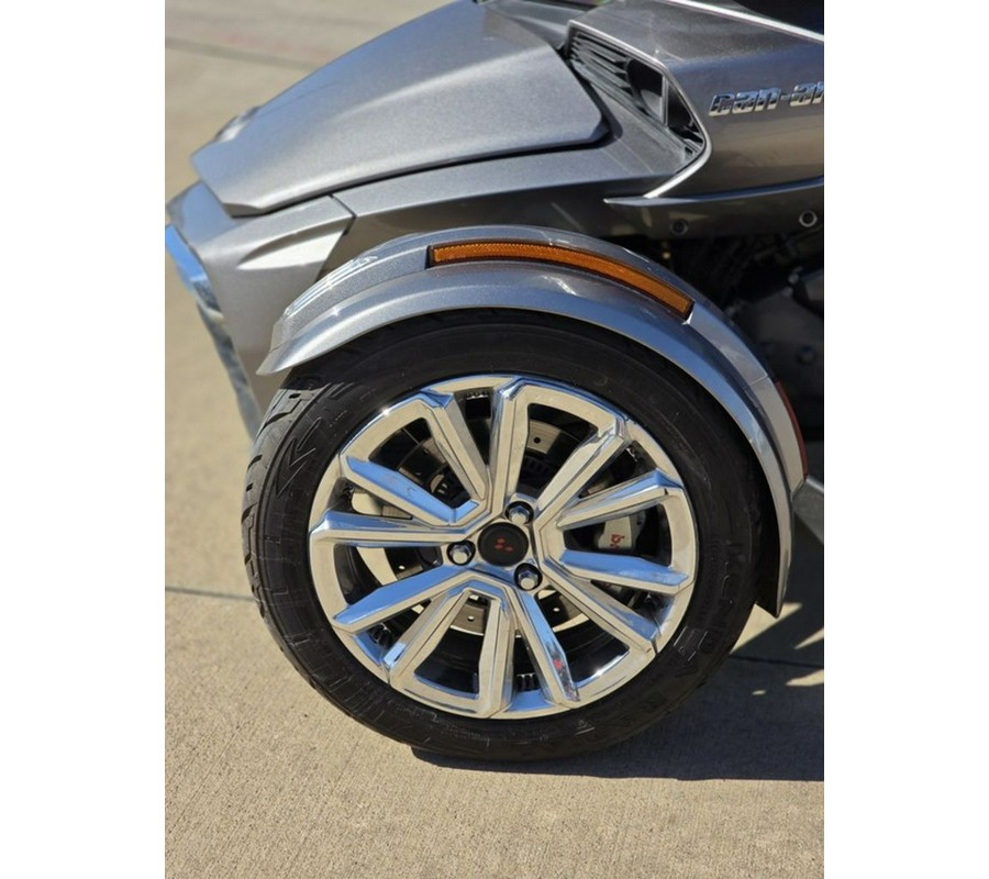 2017 Can-Am® Spyder® F3 Limited 6-Speed Semi-Automatic (SE6)