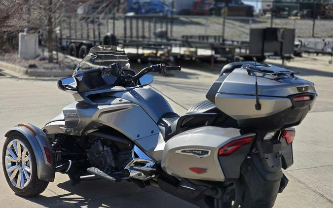 2017 Can-Am® Spyder® F3 Limited 6-Speed Semi-Automatic (SE6)