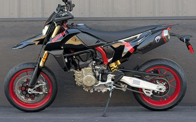 New 2027 DUCATI HYPERMOTARD 698 NERA