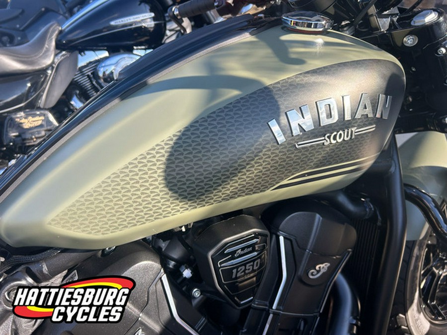 2026 Indian Scout Bobber Limited +Tech Moss Green Smoke