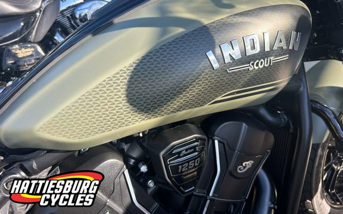 2026 Indian Scout Bobber Limited +Tech Moss Green Smoke
