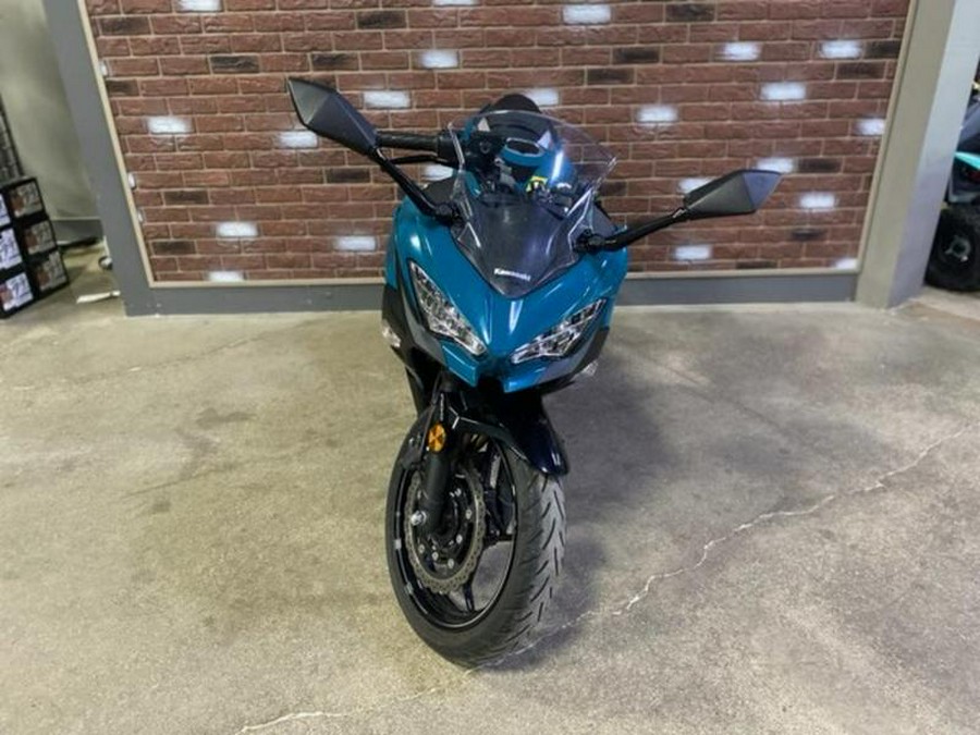 2021 Kawasaki Ninja® 400 ABS Pearl Nightshade Teal/Metallic Spark Black