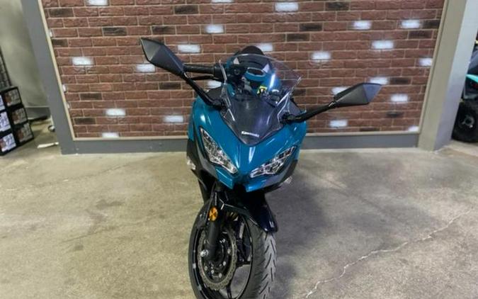 2021 Kawasaki Ninja® 400 ABS Pearl Nightshade Teal/Metallic Spark Black