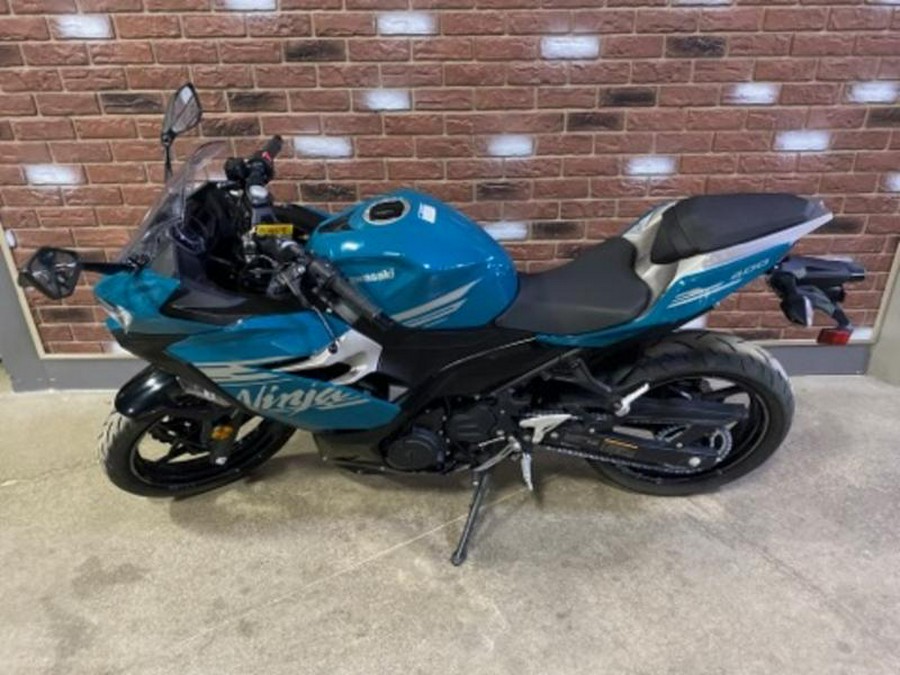 2021 Kawasaki Ninja® 400 ABS Pearl Nightshade Teal/Metallic Spark Black