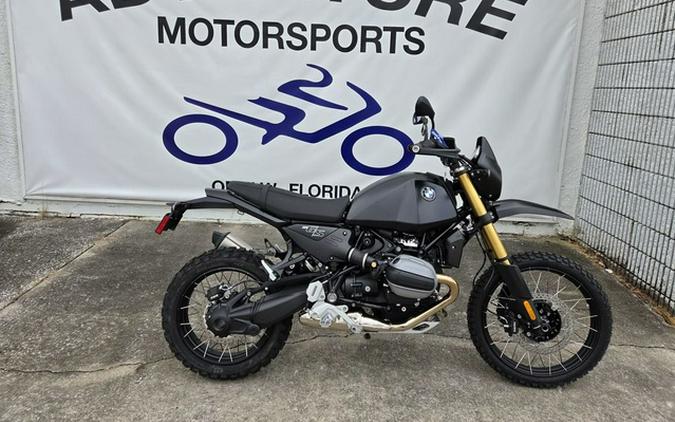 2026 BMW R 12 GS Night Black Matte