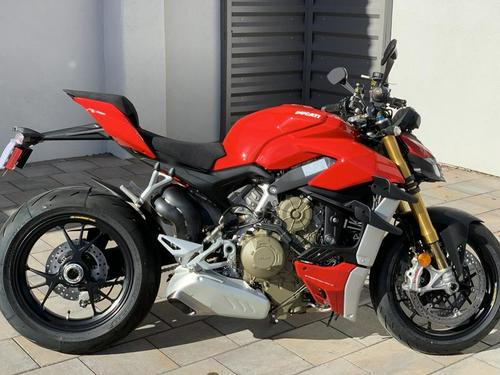 2020 Ducati Streetfighter V4 S Review (25 Fast Facts)