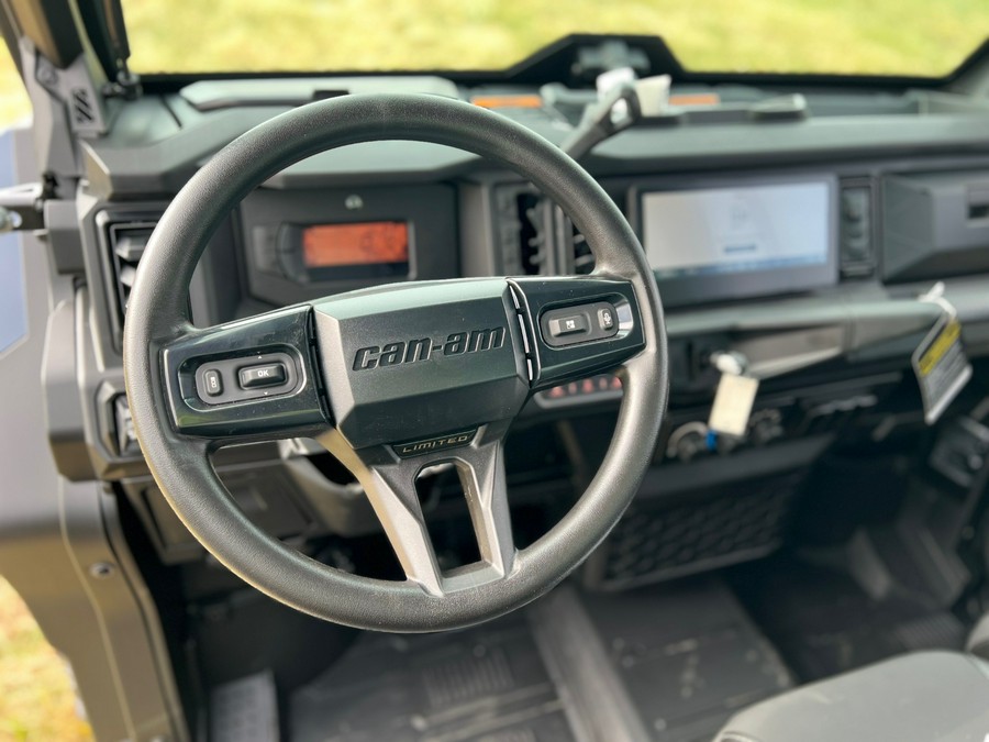 2026 Can-Am Defender Limited HD11