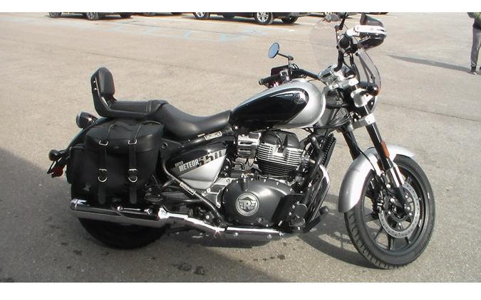 2024 Super Meteor 650 - Royal Enfield