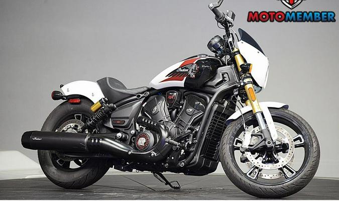 2025 Indian Motorcycle 101 SCOUT Ghost White Metallic with Graphics