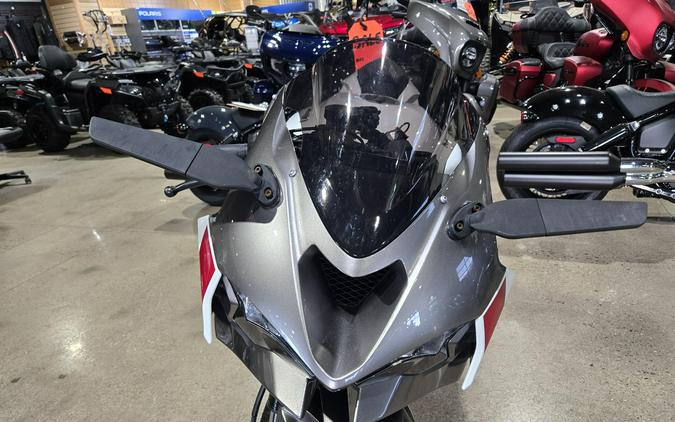 2025 KAWASAKI NINJA ZX-6R BASE