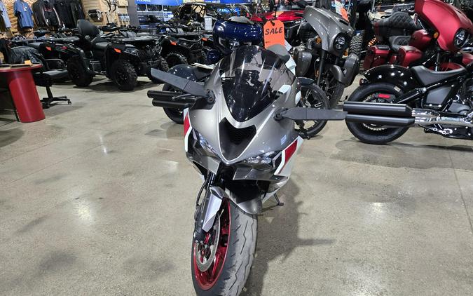 2025 KAWASAKI NINJA ZX-6R BASE
