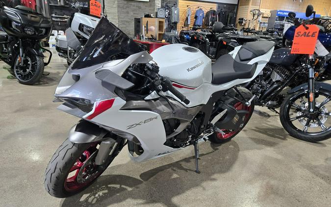 2025 KAWASAKI NINJA ZX-6R BASE
