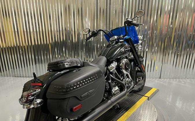 2026 Harley-Davidson FLHC - Heritage Classic FLHC