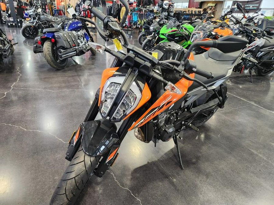 2024 KTM 790 Duke