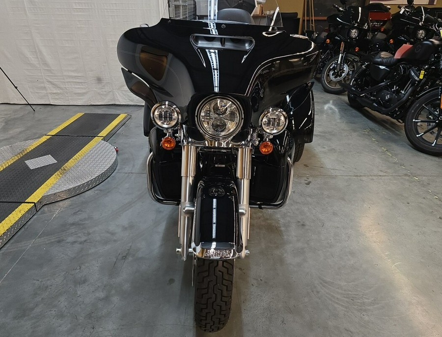 FLHTCUTG 2021 Tri Glide Ultra