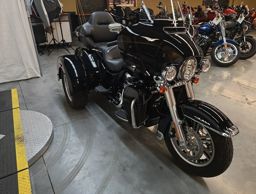 FLHTCUTG 2021 Tri Glide Ultra