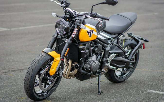 2025 Triumph Trident 660 Cosmic Yellow/Sapphire Black